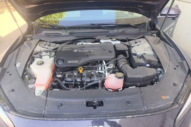 Used Buick L7 2025 Model Aivia Engine Bay