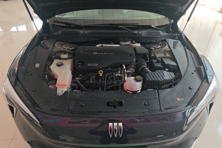Used Buick L7 2025 Model Aivia Engine Bay