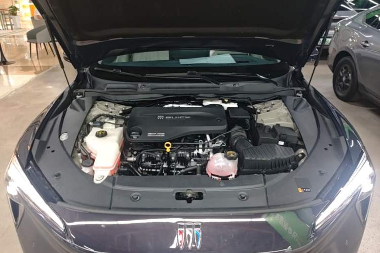 Used Buick L7 2025 Model Aivia Engine Bay