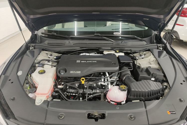 Used Buick L7 2025 Model Aivia Engine Bay