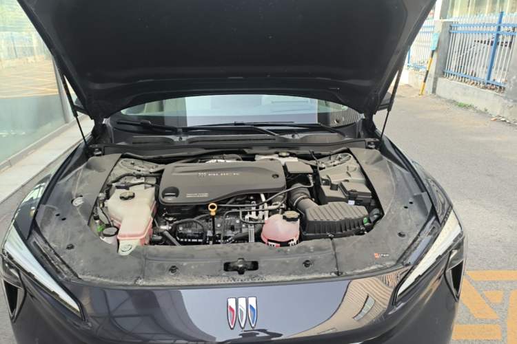 Used Buick L7 2025 Model Aivia Engine Bay