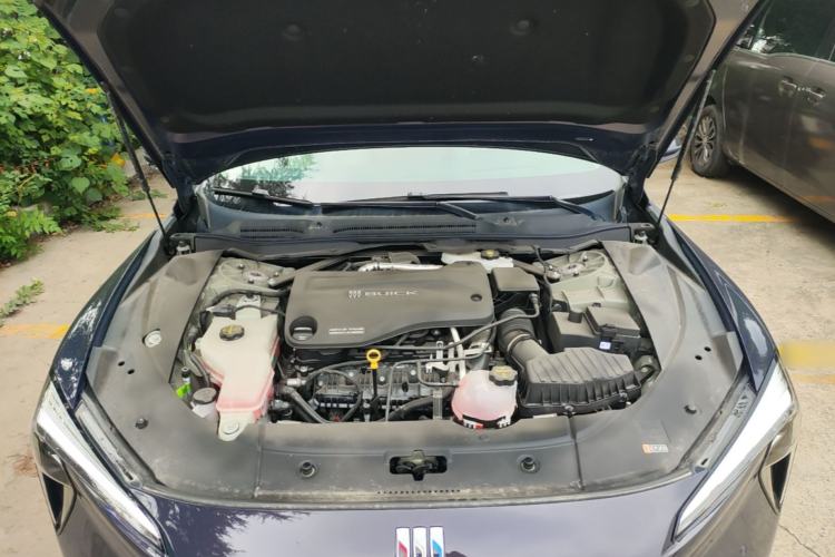 Used Buick L7 2025 Model Aivia Engine Bay