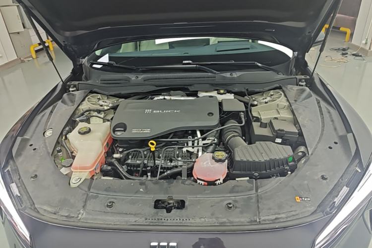 Used Buick L7 2025 Model Aivia Engine Bay