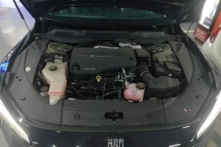 Used Buick L7 2025 Model Aivia Engine Bay