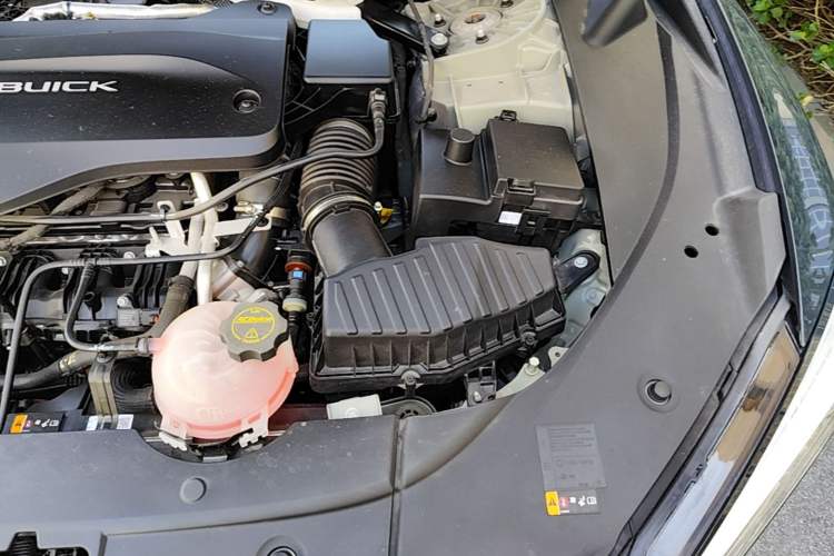 Used Buick L7 2025 Model Aivia Engine Bay Left