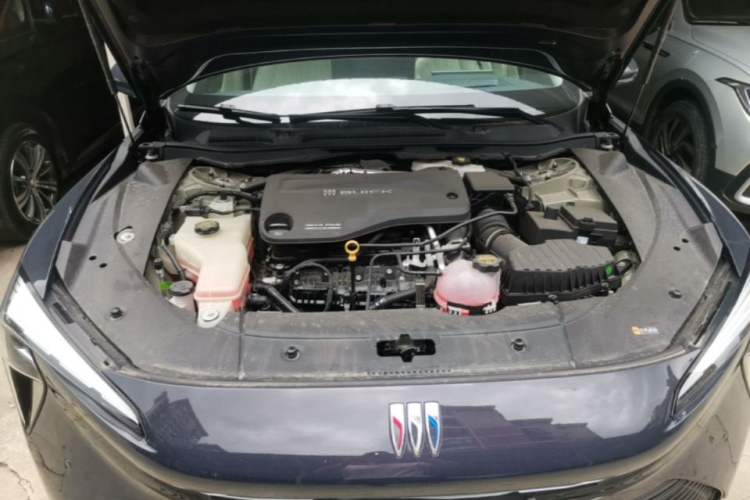 Used Buick L7 2025 Model Aivia Engine Bay