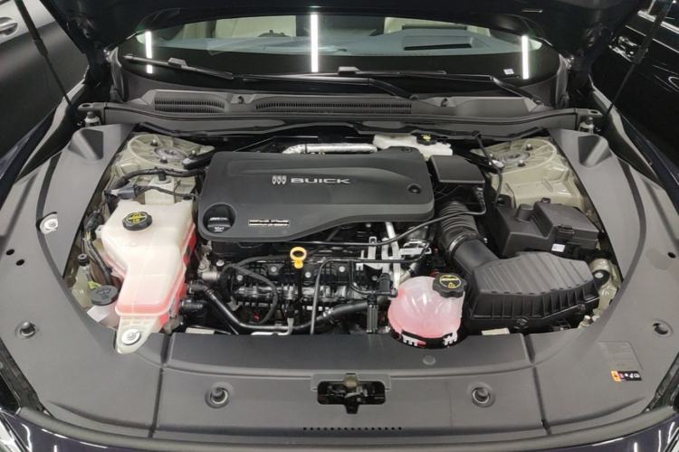 Used Buick L7 2025 Model Aivia Engine Bay