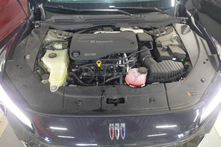 Used Buick L7 2025 Model Aivia Engine Bay