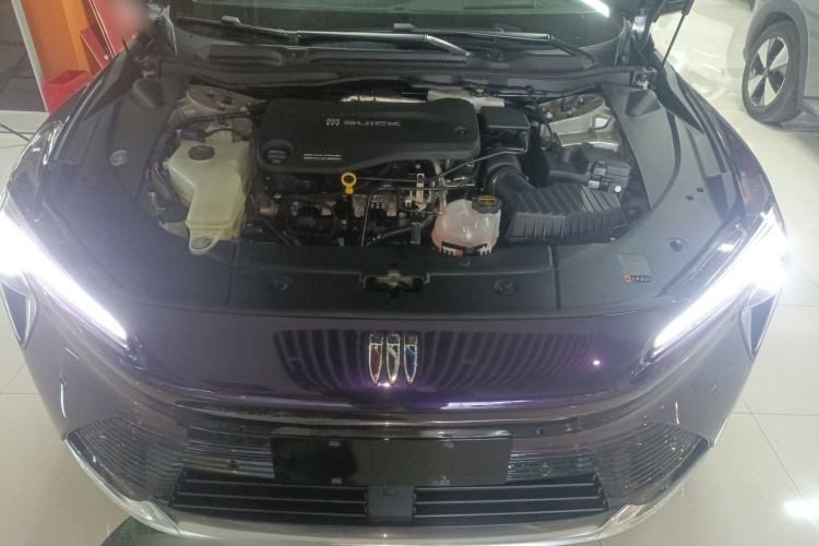 Used Buick L7 2025 Model Aivia Engine Bay