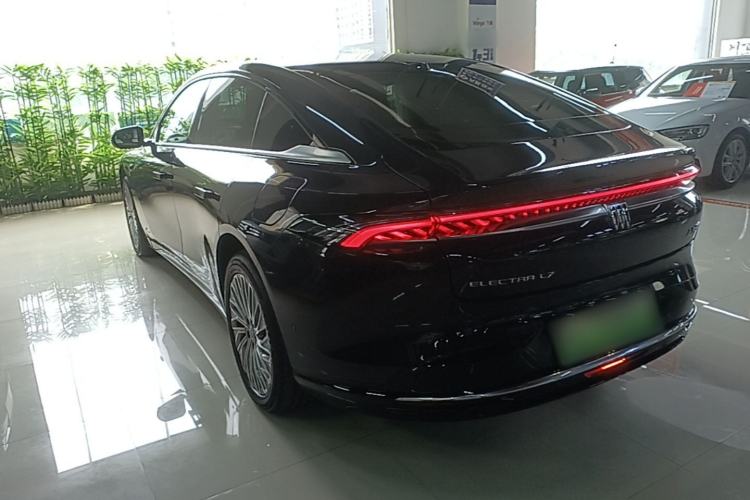 Used Buick L7 2025 Model Aivia Exterior 2