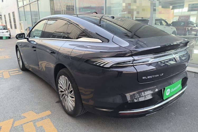 Used Buick L7 2025 Model Aivia Exterior 2