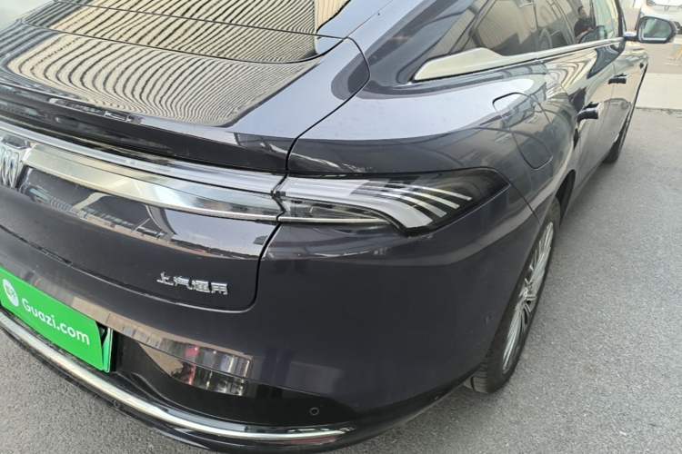 Used Buick L7 2025 Model Aivia Exterior 3