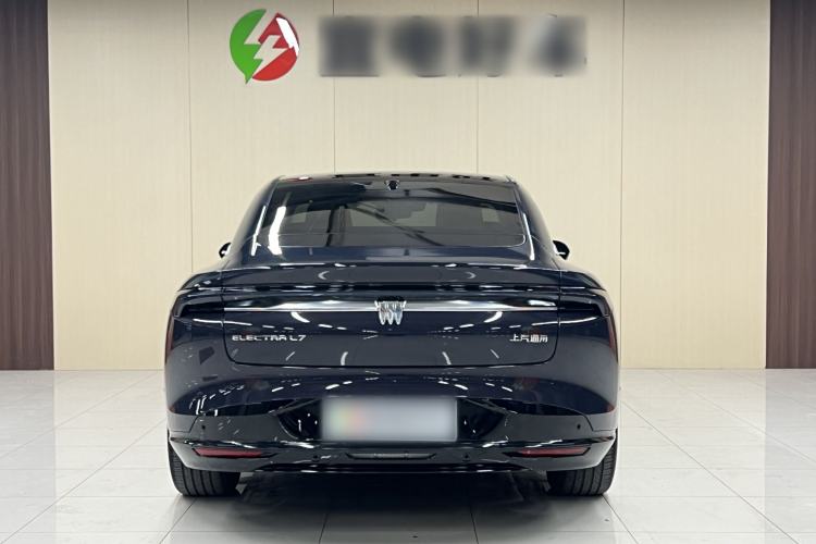 Used Buick L7 2025 Model Aivia Exterior 4