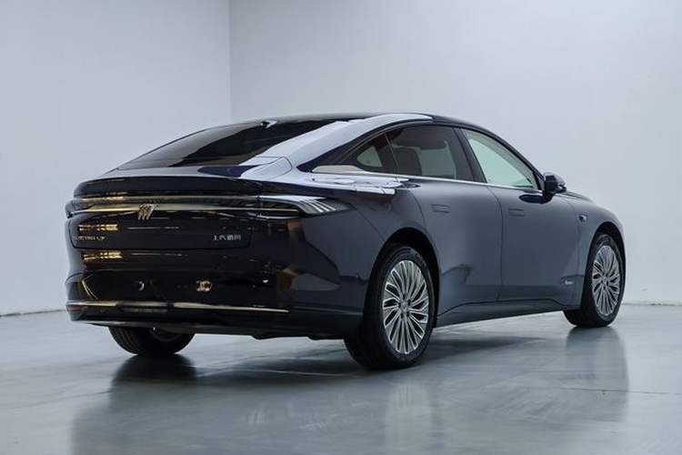 Used Buick L7 2025 Model Aivia Exterior 5