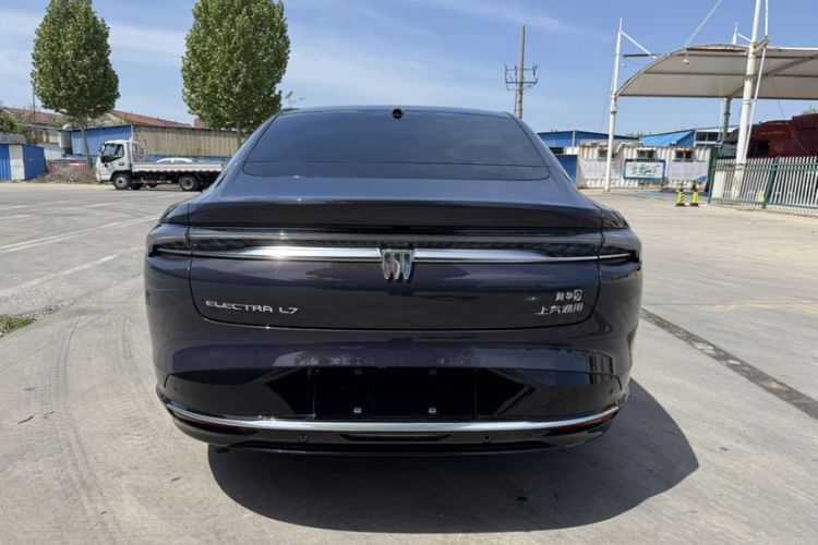 Used Buick L7 2025 Model Aivia Exterior 6