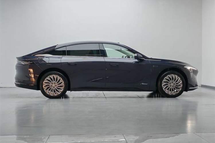 Used Buick L7 2025 Model Aivia Exterior 8