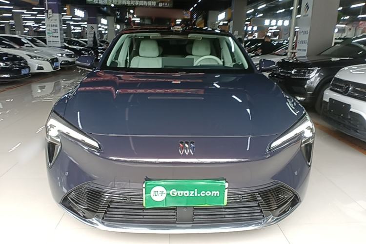Used Buick L7 2025 Model Aivia Front