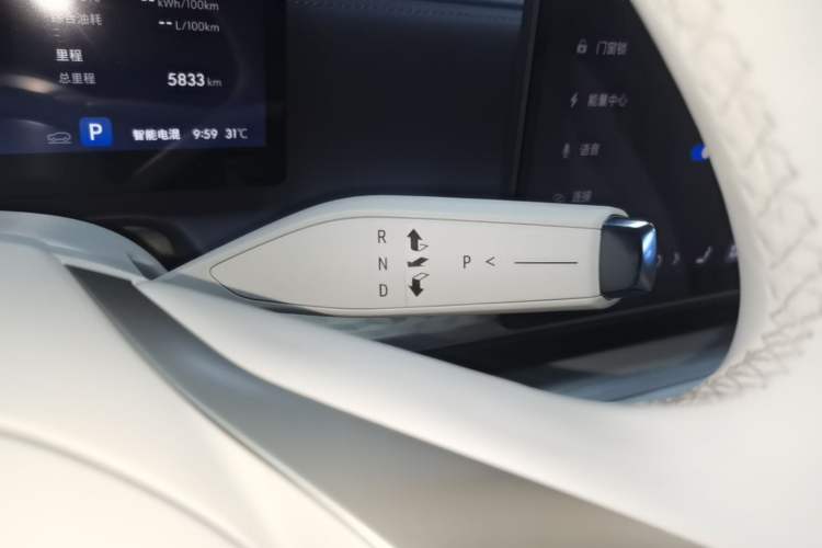 Used Buick L7 2025 Model Aivia Gear Lever