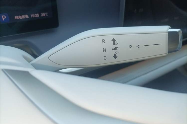 Used Buick L7 2025 Model Luxury Leisure Smart Driving Edition Gear Lever
