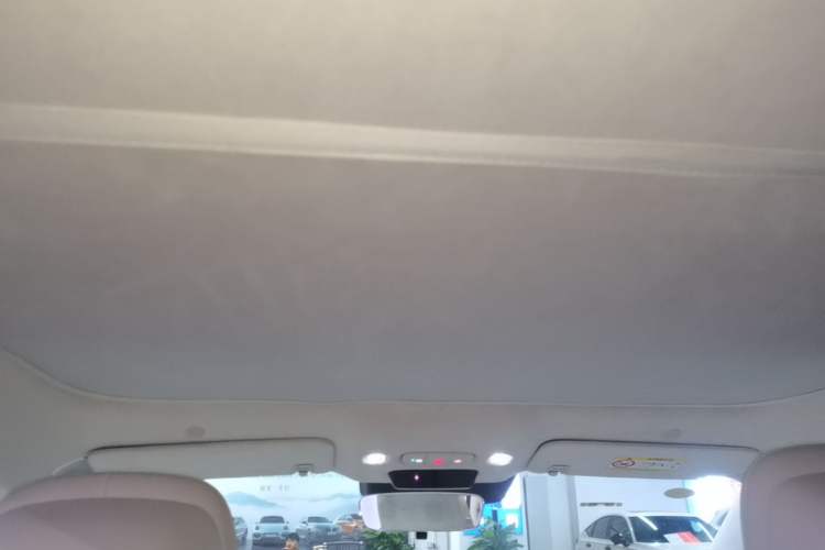 Used Buick L7 2025 Model Aivia Headliner