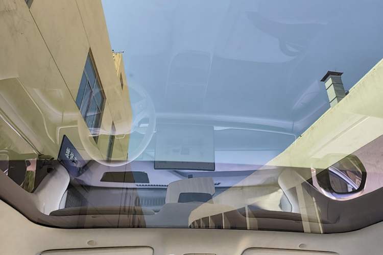 Used Buick L7 2025 Model Aivia Headliner