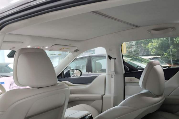 Used Buick L7 2025 Model Aivia Headliner
