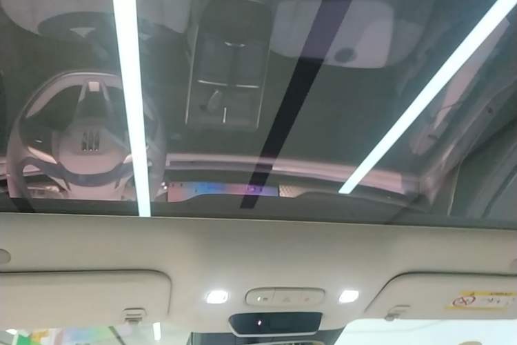 Used Buick L7 2025 Model Aivia Headliner