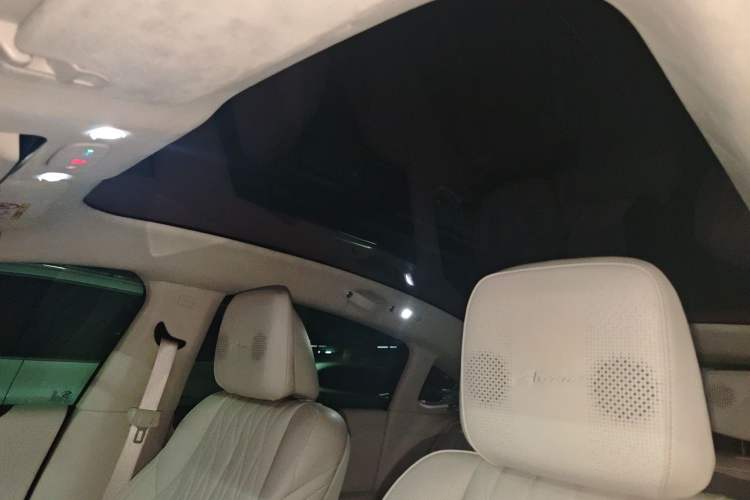 Used Buick L7 2025 Model Aivia Headliner