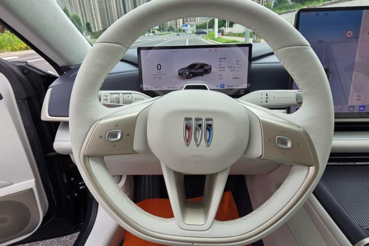 Used Buick L7 2025 Model Aivia Interior 4