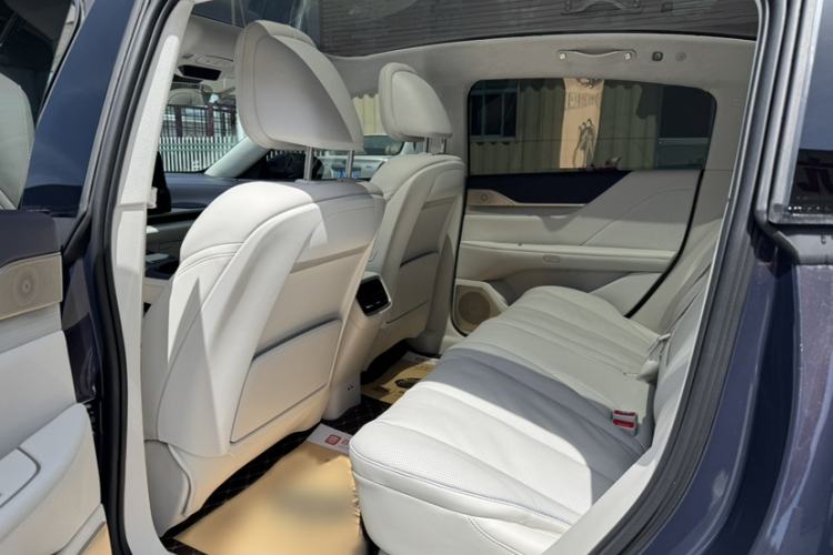 Used Buick L7 2025 Model Aivia Interior 6