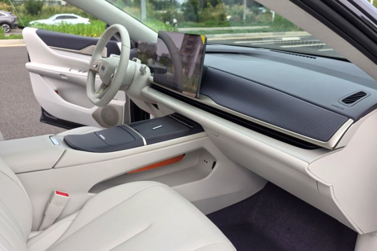 Used Buick L7 2025 Model Aivia Interior 7