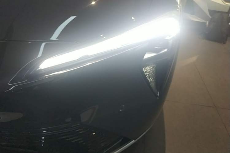Used Buick L7 2025 Model Aivia Left Front Headlight