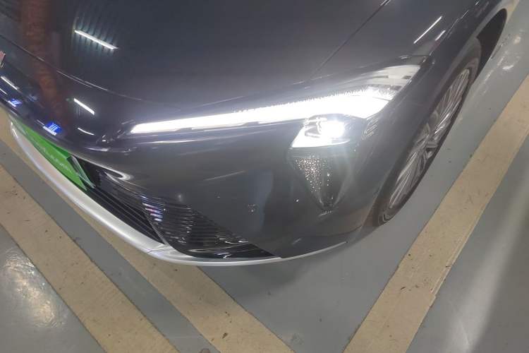Used Buick L7 2025 Model Aivia Left Front Headlight