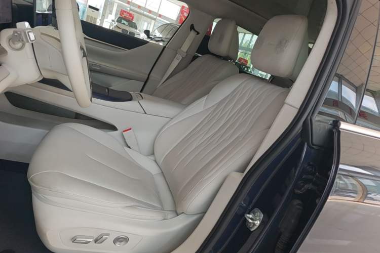 Used Buick L7 2025 Model Aivia Left Front Seat