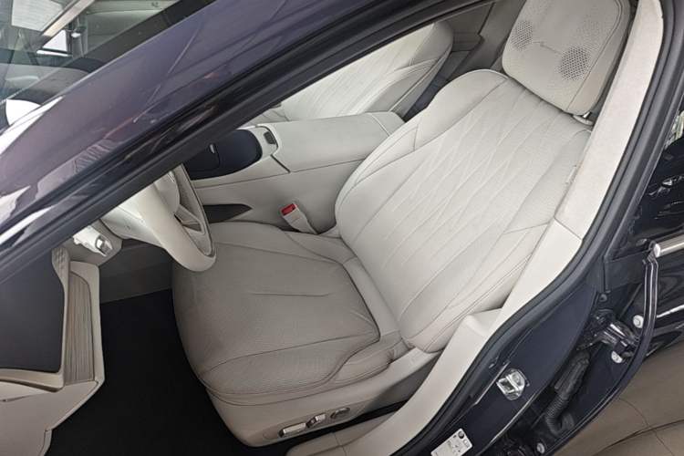 Used Buick L7 2025 Model Aivia Left Front Seat