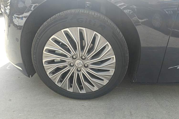 Used Buick L7 2025 Model Luxury Leisure Smart Driving Edition Left Front Wheel Hub
