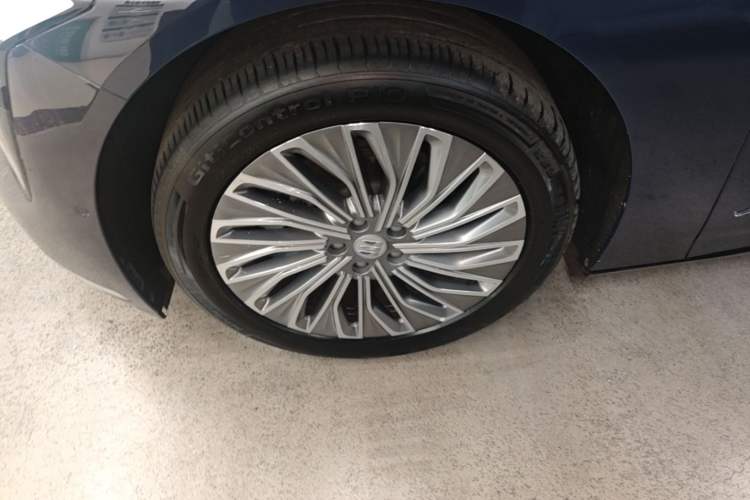 Used Buick L7 2025 Model Aivia Left Front Wheel Hub