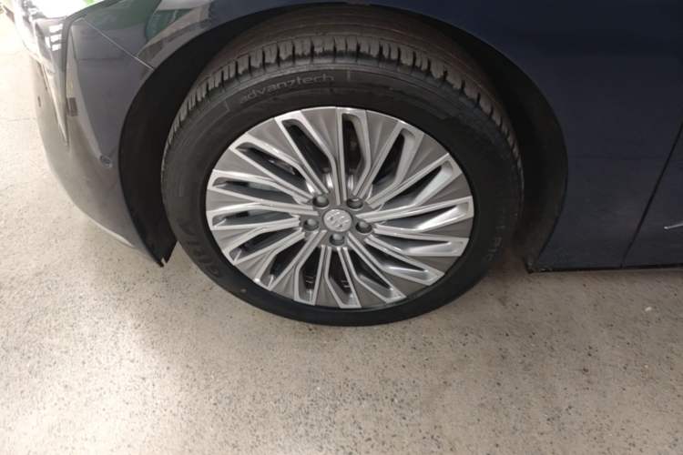 Used Buick L7 2025 Model Aivia Left Front Wheel Hub