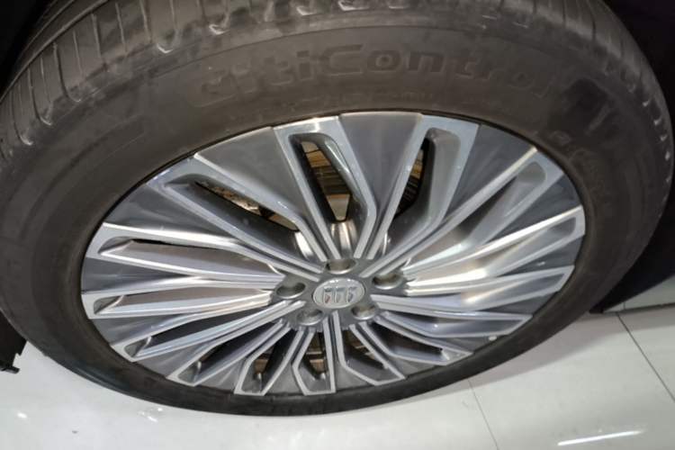 Used Buick L7 2025 Model Aivia Left Front Wheel Hub
