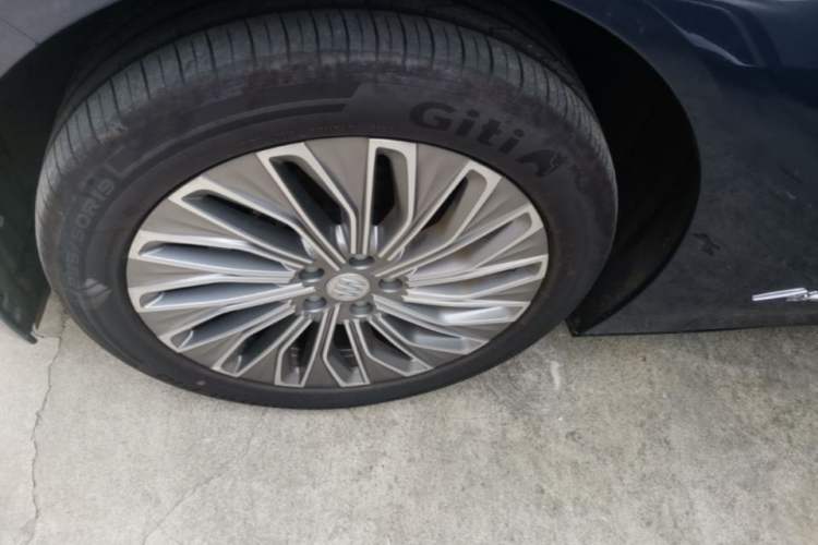 Used Buick L7 2025 Model Aivia Left Front Wheel Hub