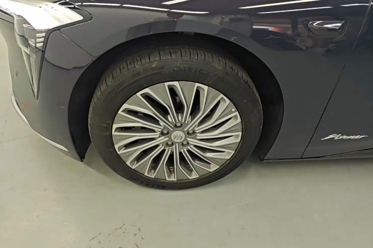 Used Buick L7 2025 Model Aivia Left Front Wheel Hub