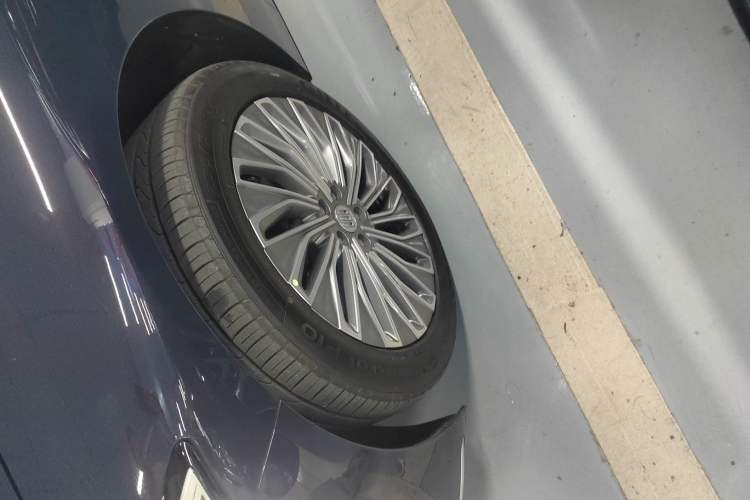 Used Buick L7 2025 Model Aivia Left Front Wheel Hub
