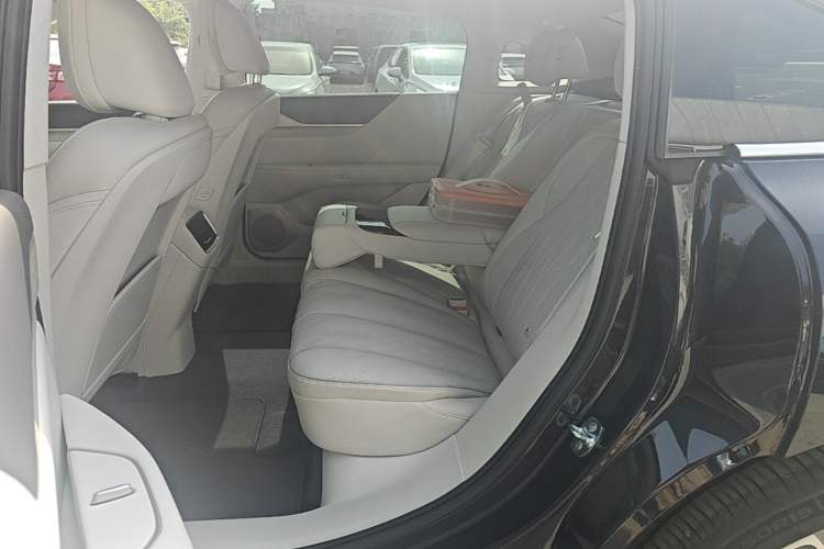 Used Buick L7 2025 Model Luxury Leisure Smart Driving Edition Left Rear Seat
