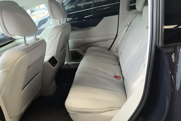 Used Buick L7 2025 Model Aivia Left Rear Seat