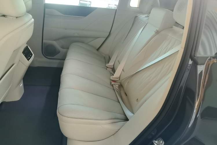 Used Buick L7 2025 Model Aivia Left Rear Seat