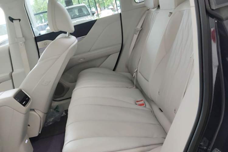 Used Buick L7 2025 Model Aivia Left Rear Seat