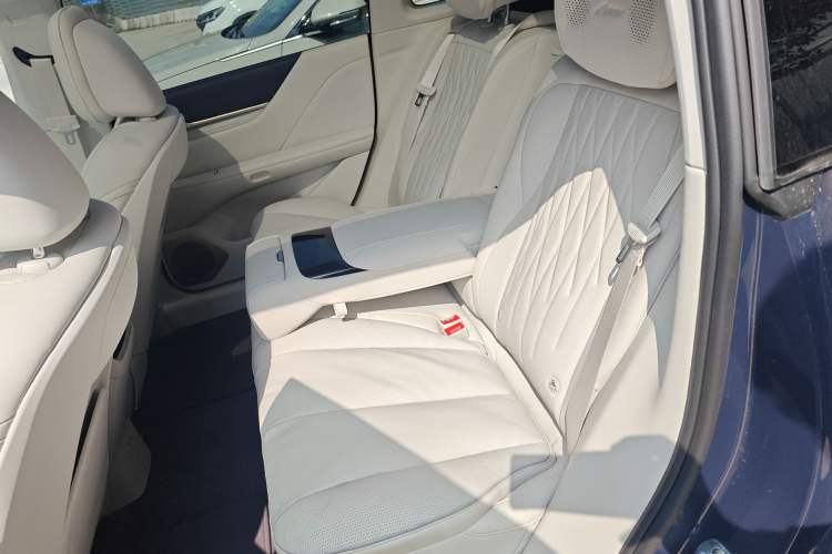 Used Buick L7 2025 Model Aivia Left Rear Seat