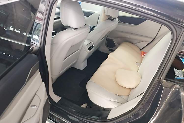Used Buick L7 2025 Model Luxury Leisure Smart Driving Edition Left Rear Seat