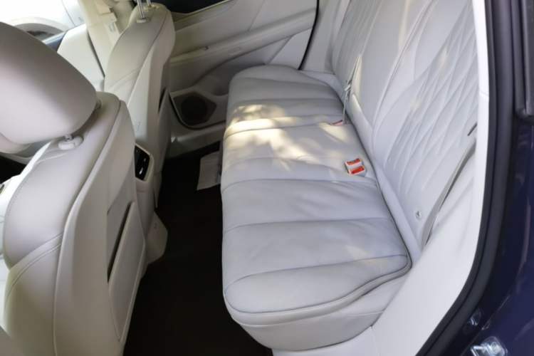 Used Buick L7 2025 Model Aivia Left Rear Seat