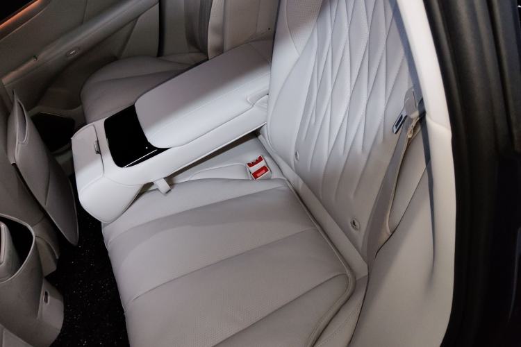 Used Buick L7 2025 Model Aivia Left Rear Seat